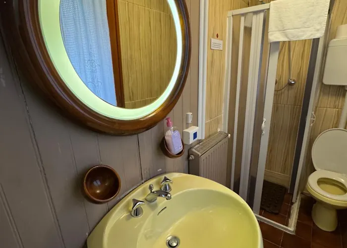 Just For Single Exclusive Lionsclass Benátky